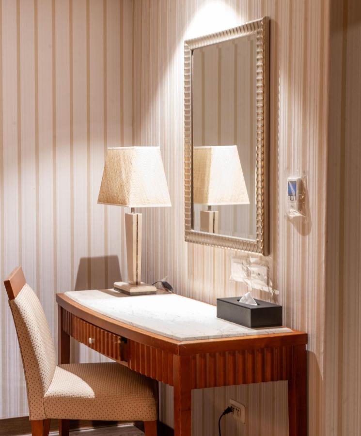 Elegance Hotel Taipei Eksteriør billede